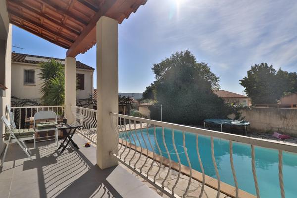 Maison de type 4 avec piscine à Rognac