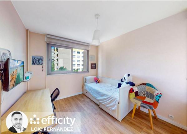 Appartement
         4 pièces
        - 107 m² 279 000 € *