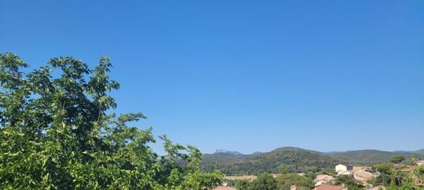 Vente / Appartement T2 à Pierrefeu-du-Var (83390)