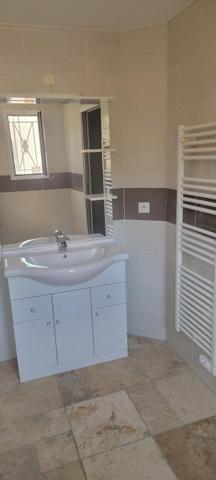 Vente / Appartement T2 à Pierrefeu-du-Var (83390)