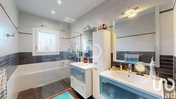 Maison à vendre 6 pièces 242 m² Saint-Jory