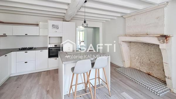 Maison avec jardin – Bourg-Charente