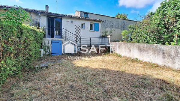 Maison avec jardin – Bourg-Charente