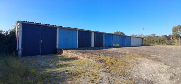 7 Garages - 44360 Saint Etienne de Montluc