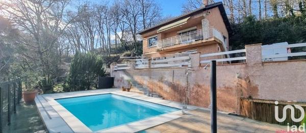 Maison traditionnelle 5 pièces de 126 m² à Bon-Encontre (47240)