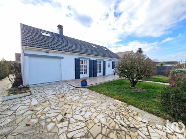 Maison 7 pièces de 110 m² à Saint-Benoît-sur-Loire (45730)