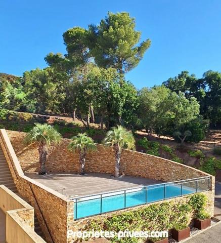 Appartement  Saint-Raphaël-Valescure, 3 pièces, Terrasse sud, garage, piscine