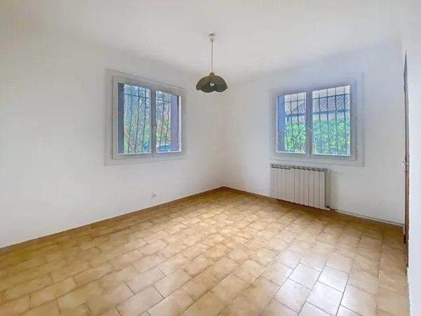 Maison R+1 165m2 terrain 421m2 quartier des fleurs
