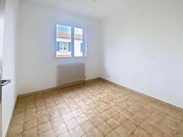 Maison R+1 165m2 terrain 421m2 quartier des fleurs