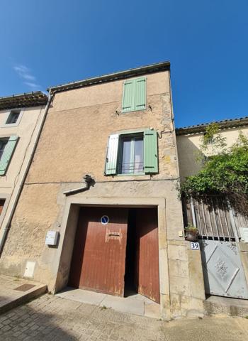 Proche CARCASSONNE, Immeuble avec deux appartement et garage