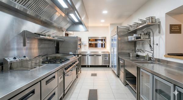 Fonds De Commerce - 160 m²