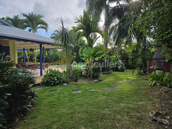 Location Maison92 m² - 3 Pièces - SAINTE ANNE (97180)