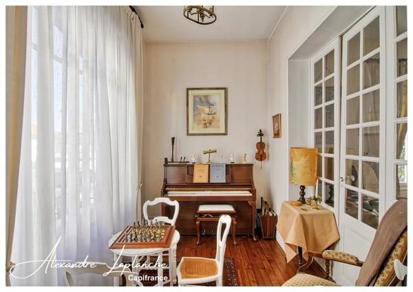 Dpt Tarn et Garonne (82), à vendre MONTAUBAN maison d'architecte des années 30, 10 pièces de 217m² avec jardin et garage.