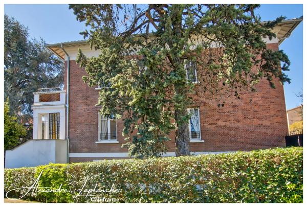 Dpt Tarn et Garonne (82), à vendre MONTAUBAN maison d'architecte des années 30, 10 pièces de 217m² avec jardin et garage.