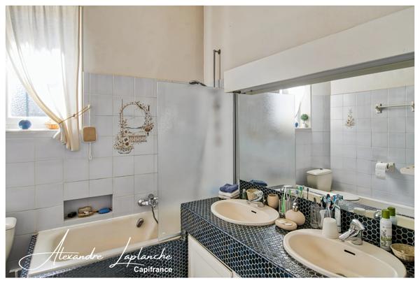 Dpt Tarn et Garonne (82), à vendre MONTAUBAN maison d'architecte des années 30, 10 pièces de 217m² avec jardin et garage.
