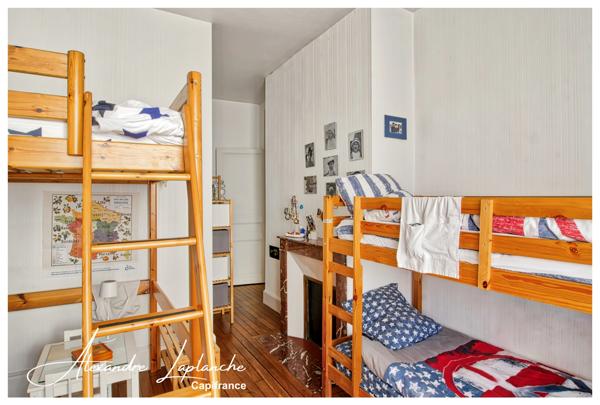 Dpt Tarn et Garonne (82), à vendre MONTAUBAN maison d'architecte des années 30, 10 pièces de 217m² avec jardin et garage.