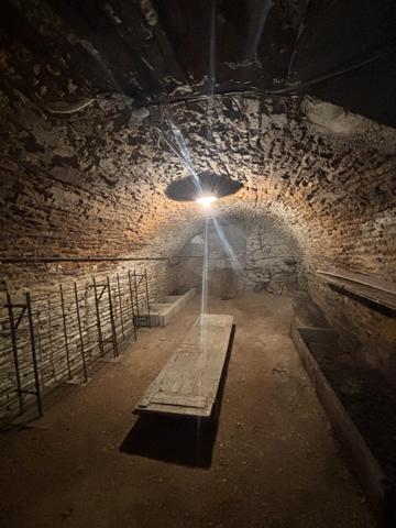 CHATILLON SUR SEINE : proche du centre ville ,maison rénovée de 120 m² avec grange de 100m² et cour  Châtillon-sur-Seine (21400)