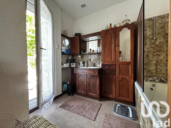 Maison traditionnelle 4 pièces de 83 m² à Bondoufle (91070)