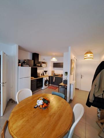 LOCATION ANGERS TYPE 2 PREFACE D304,  
Angers 49000