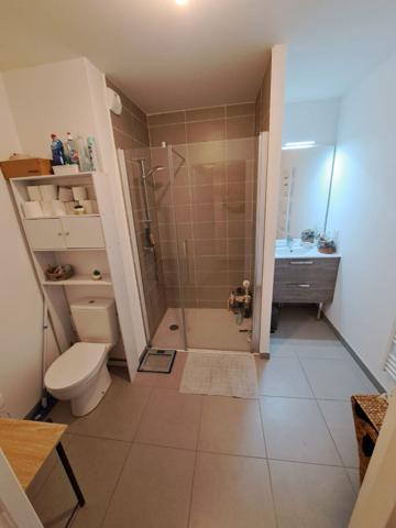 LOCATION ANGERS TYPE 2 PREFACE D304,  
Angers 49000