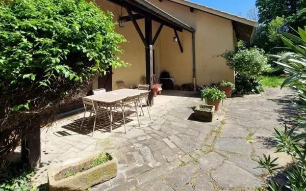 Maison à vendre    6 pièces • 157 m2 Collonges-au-Mont-d'Or