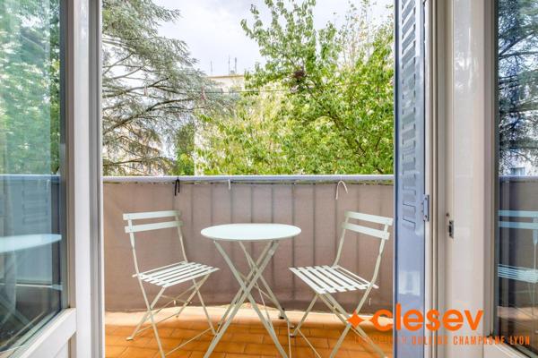 - OULLINS CENTRE- T3 TRAVERSANT AVEC BALCON- PETITE ...