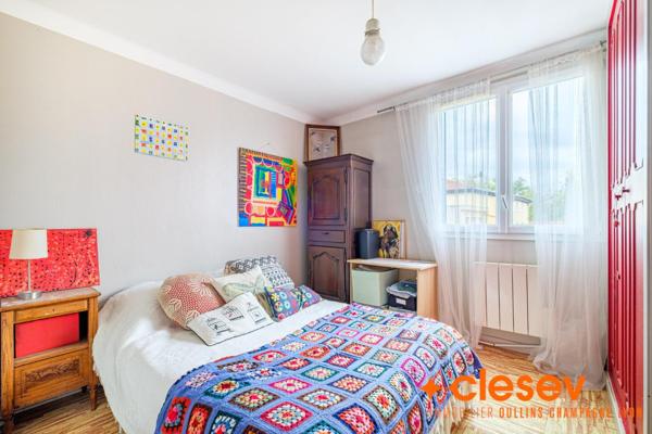 - OULLINS CENTRE- T3 TRAVERSANT AVEC BALCON- PETITE ...