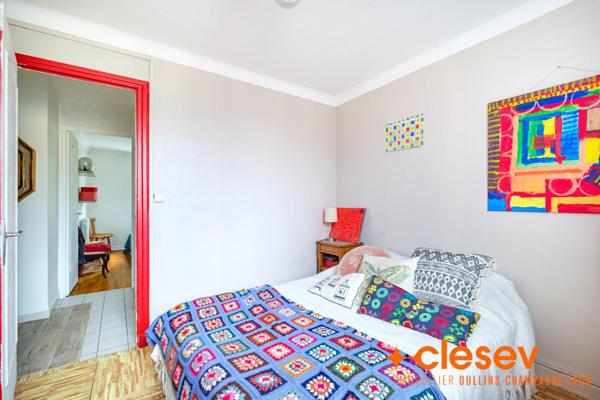 - OULLINS CENTRE- T3 TRAVERSANT AVEC BALCON- PETITE ...