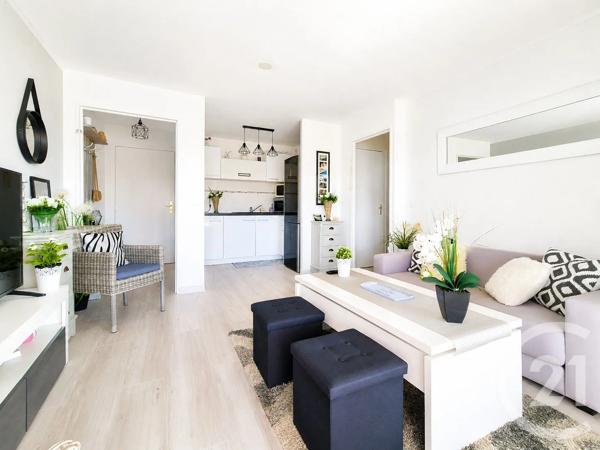 Appartement T2 à vendre  2 pièces - 36,39 m 2   FREJUS  - 83