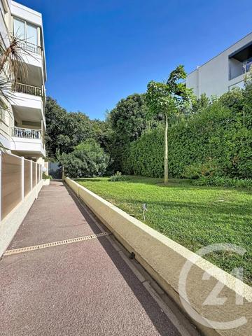 Appartement F3 à vendre  3 pièces - 80 m 2   CANNES  - 06