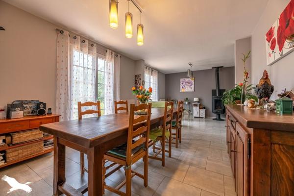 Maison à vendre 272 896 € Trélissac 6 p 162 m² DPE D