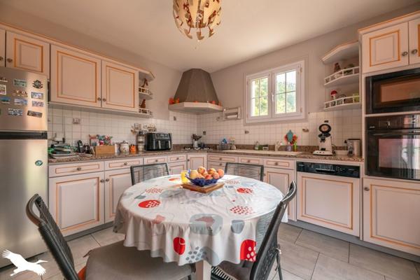 Maison à vendre 272 896 € Trélissac 6 p 162 m² DPE D