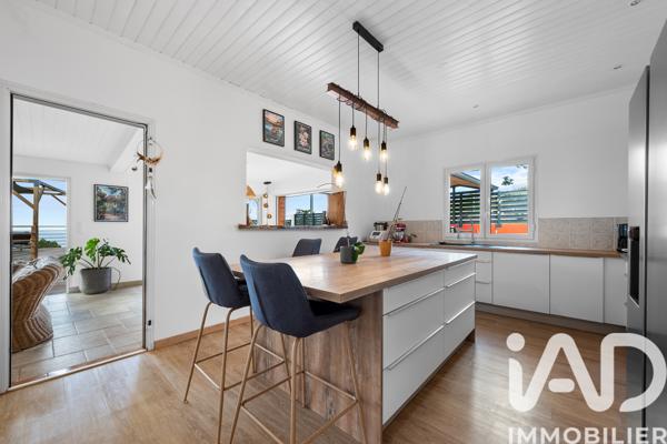 Maison à vendre 6 pièces 190 m² L'Étang-Salé