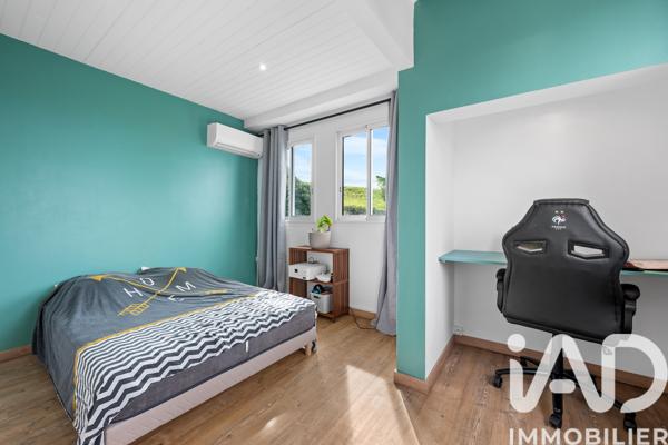 Maison à vendre 6 pièces 190 m² L'Étang-Salé