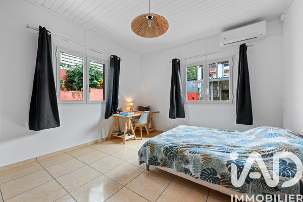 Maison à vendre 6 pièces 190 m² L'Étang-Salé