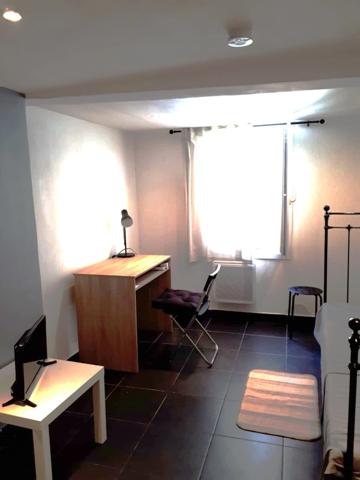 Immeuble à vendre Toulon Belle rentabilité 5 studios meublés et garage