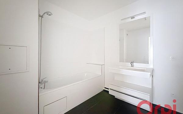 Appartement à louer    3 pièces • 74,80 m2 Clamart