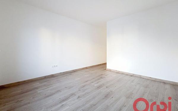 Appartement à louer    3 pièces • 74,80 m2 Clamart