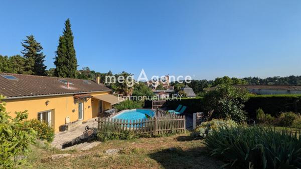 Maison à Charbonnières-les-Bains, 69260 - 4 pièces 111m²