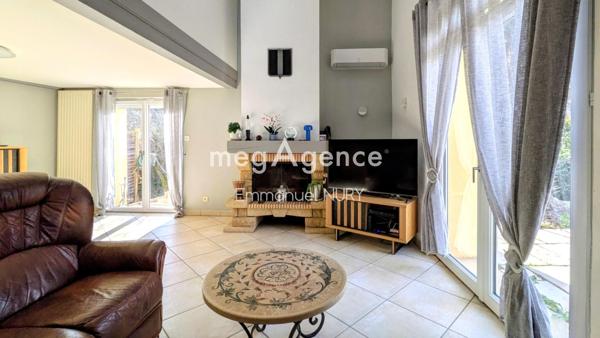 Maison à Charbonnières-les-Bains, 69260 - 4 pièces 111m²