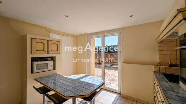 Maison à Charbonnières-les-Bains, 69260 - 4 pièces 111m²