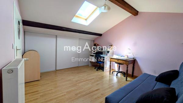 Maison à Charbonnières-les-Bains, 69260 - 4 pièces 111m²