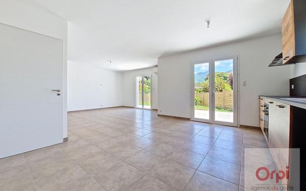 Maison à louer    4 pièces • 84 m2 Peri