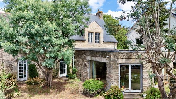 PROPRIÉTÉ 236 M2 VANNES -SECTEUR GARE- 4 CHAMBRES- GARAGE - TERRAIN DE 380 M2