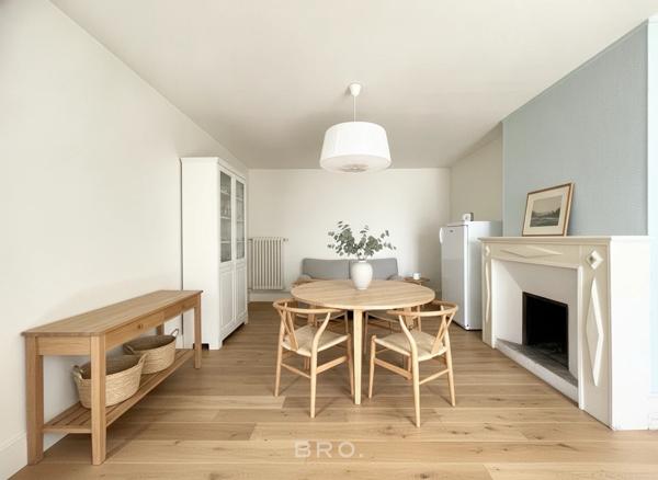 PROPRIÉTÉ 236 M2 VANNES -SECTEUR GARE- 4 CHAMBRES- GARAGE - TERRAIN DE 380 M2