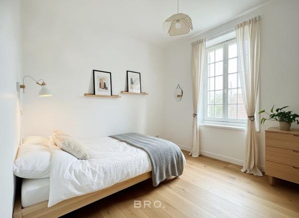 PROPRIÉTÉ 236 M2 VANNES -SECTEUR GARE- 4 CHAMBRES- GARAGE - TERRAIN DE 380 M2