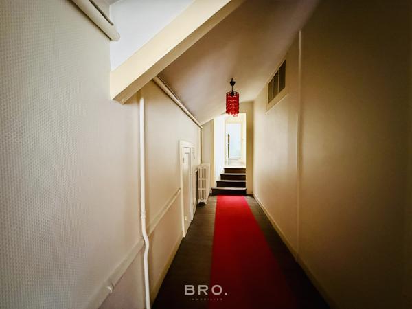 PROPRIÉTÉ 236 M2 VANNES -SECTEUR GARE- 4 CHAMBRES- GARAGE - TERRAIN DE 380 M2