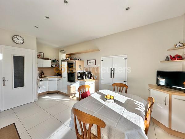 Vente Appartement133 m² - 5 Pièces - VALS PRES LE PUY (43750)