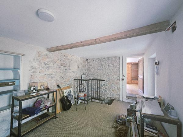 Maison
         4 pièces
        - 99 m² 357 000 € *