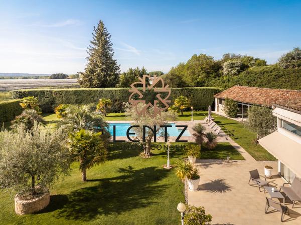 Un domaine d’exception entre charme et art de vivre – Propriété de caractère avec piscine et dépendances